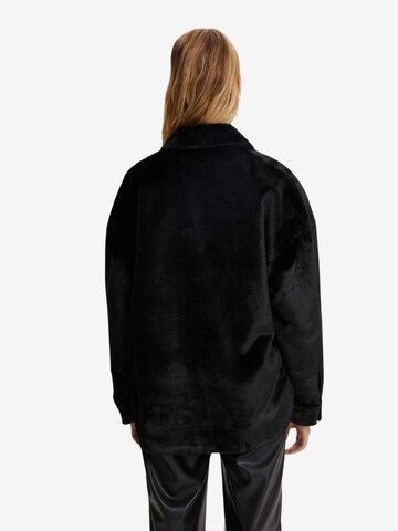 NOCTURNE Between-Season Jacket in Black