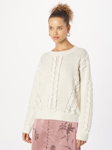 Club Monaco Sweater in White: front