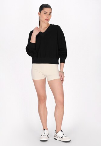 faina Athlsr Sweatshirt in Schwarz