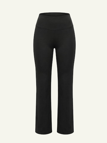 ZUBEK Wide leg Sports trousers in Black: front