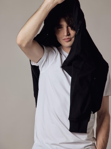 Maglietta 'T-Shirt Girocollo Elasticizzata' di OWN Off With Nature in bianco