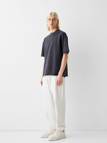 Bershka Tapered Jeans in Wit