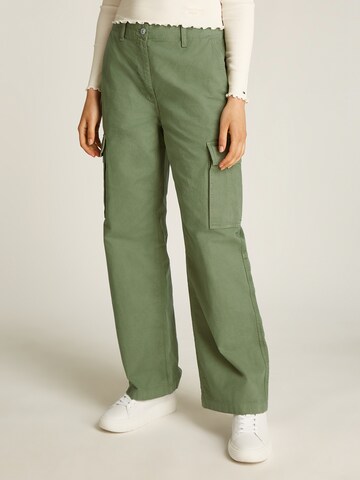 Tommy Jeans Regular Cargo jeans 'MIA' in Green: front