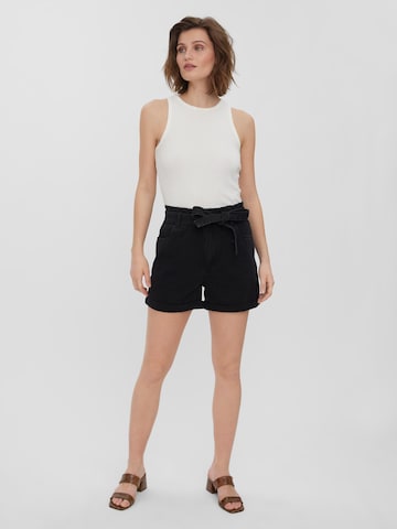 VERO MODA Regular Shorts 'Tamira' in Schwarz