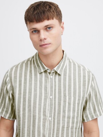 !Solid Regular fit Button Up Shirt 'Fried' in Green