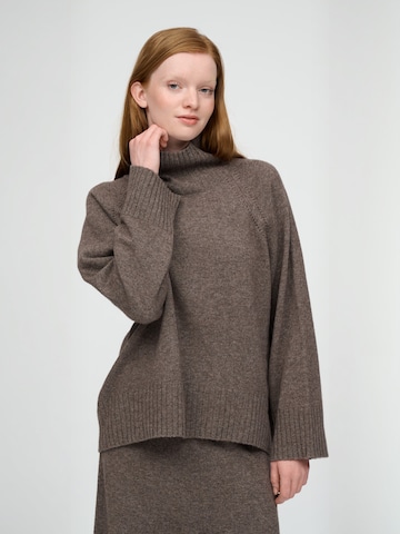 moshi moshi mind Trui ' aster ' in Bruin: voorkant