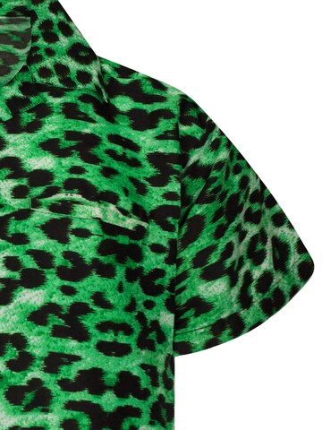 King Kameha Regular fit Button Up Shirt 'Leopard' in Green