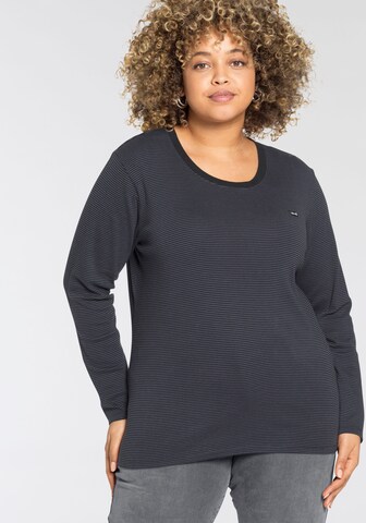 Levi's® Plus Shirt in Black