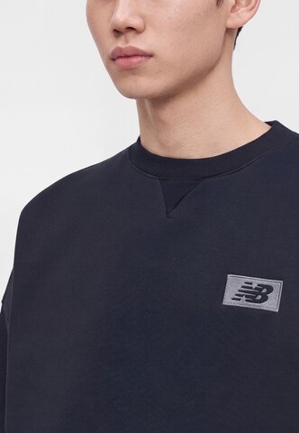 new balance Суичър в синьо
