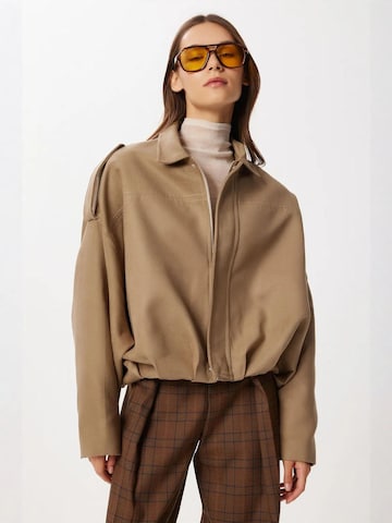 Giacca di mezza stagione di Happiness İstanbul in beige: frontale