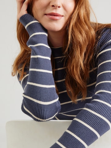 PIECES Sweater in Blue