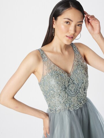 Rochie de cocktail de la Laona pe albastru