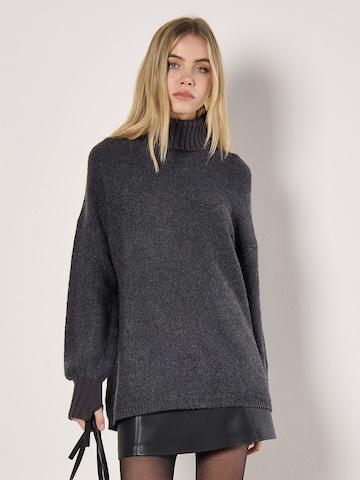 Apricot Sweater ' ' in Grey