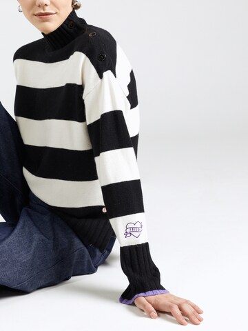 Frieda & Freddies NY Pullover in Schwarz