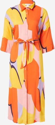 Monki - Vestido camisero en lila: frente