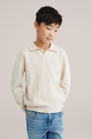 WE Fashion Sweater in Beige: front