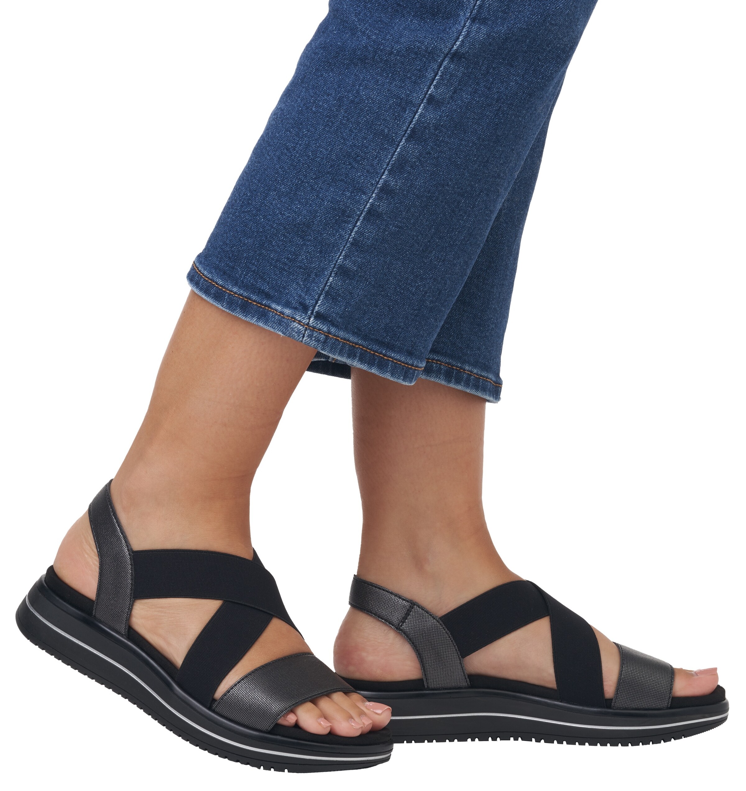 REMONTE Strap Sandals in Black: front