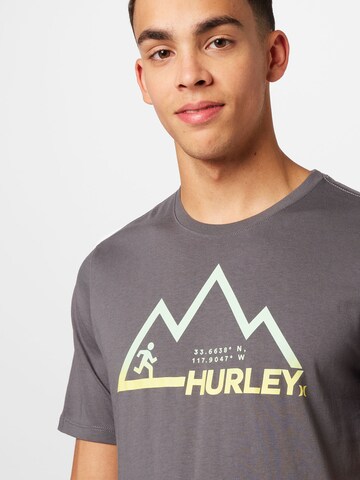 Hurley Sportshirt 'EXPLORE MOUNTAIN' in Grau