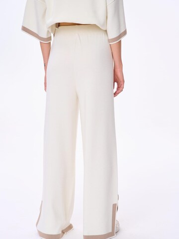 Blue Shadow Wide Leg Hose‌‌‌‌‌‌‌‌ in Beige