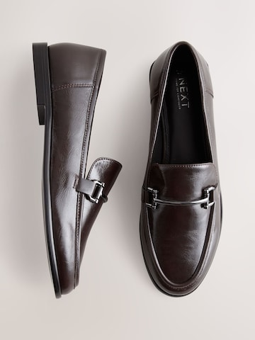 Slipper di Next in marrone