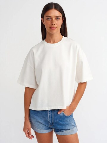 T-shirt Dilvin en blanc : devant