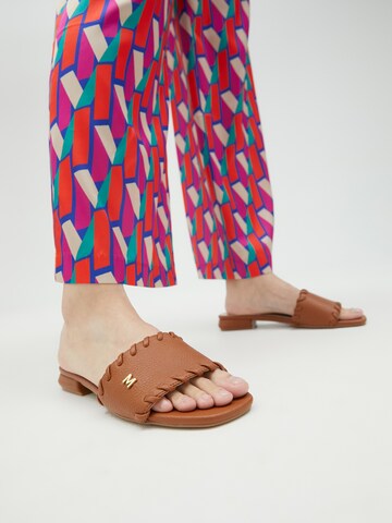 Lola Casademunt Pantoletter i brun: forside