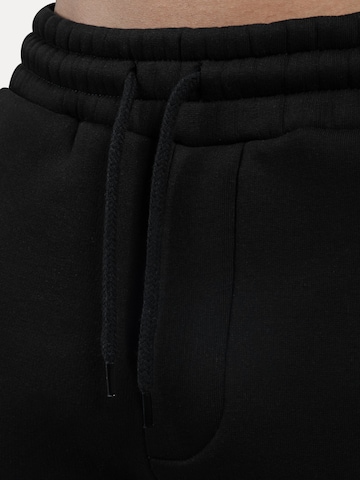 Effilé Pantalon Smilodox en noir