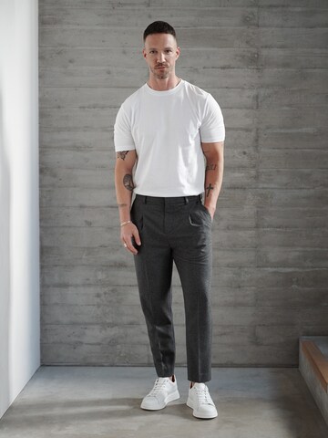 DAN FOX APPAREL Regular Trousers with creases 'Essential' in Black