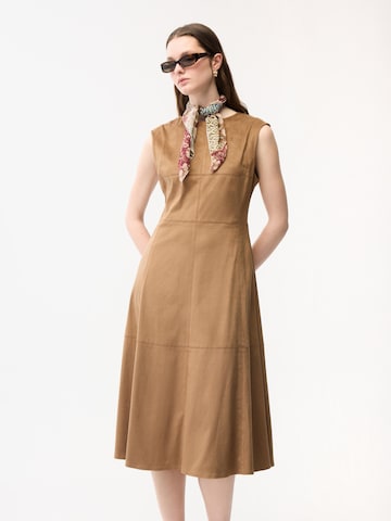 adl Dress in Beige: front