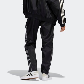 ADIDAS ORIGINALS Tapered Hose in Schwarz