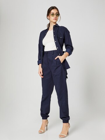 Guido Maria Kretschmer Women Tapered Bandplooibroek 'Nicola' in Blauw