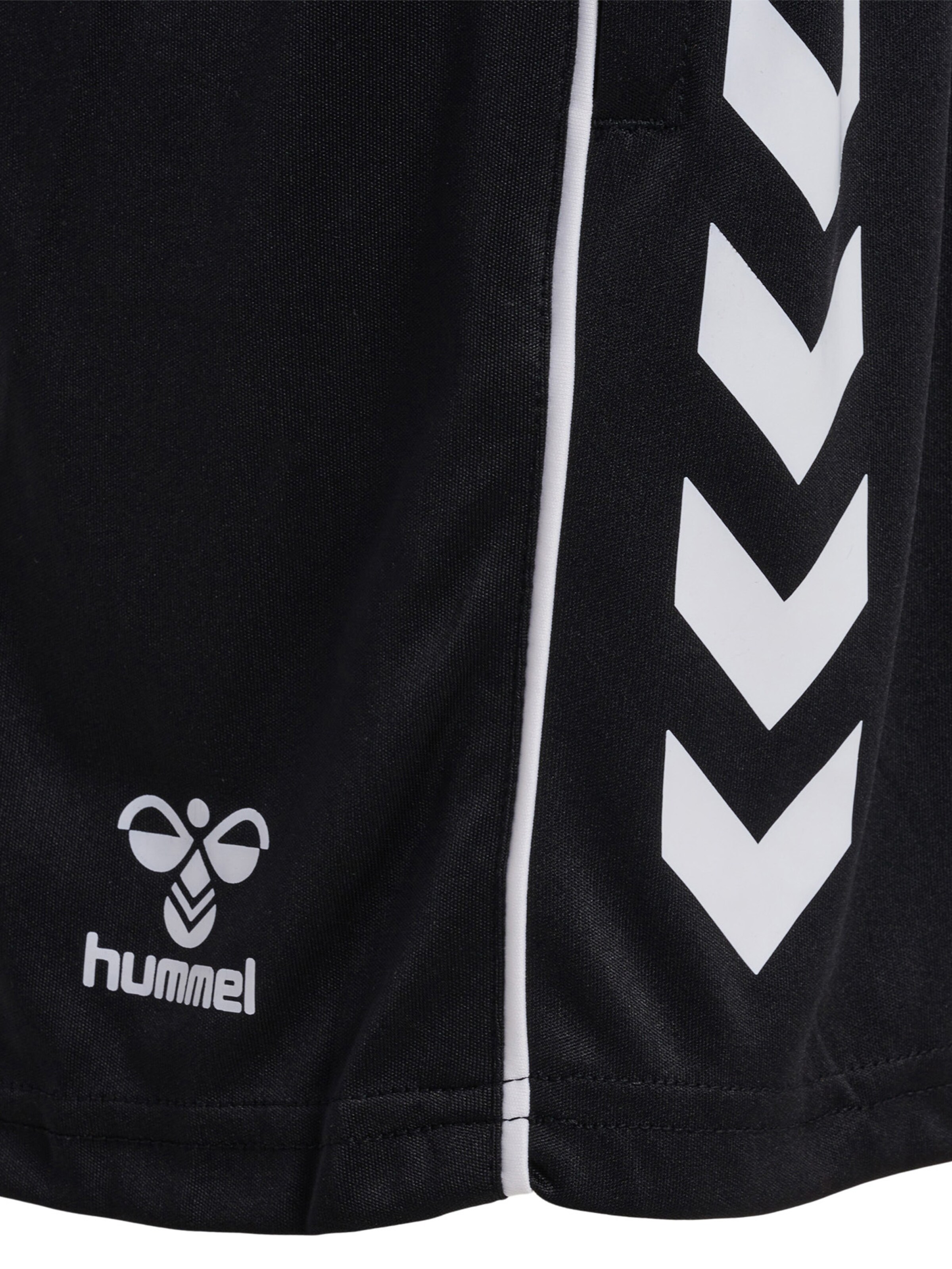 Hummel Regular Sportshorts 'Core XK' in Schwarz