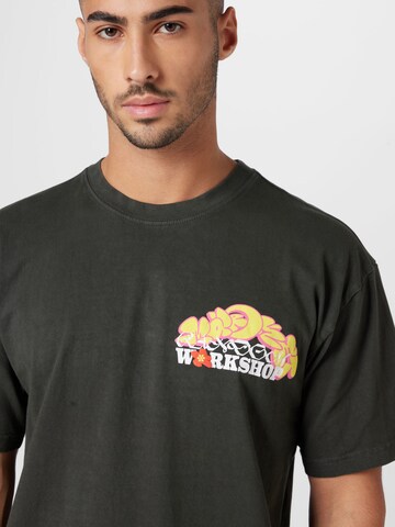 MARKET - Camiseta 'Random Workshop' en negro
