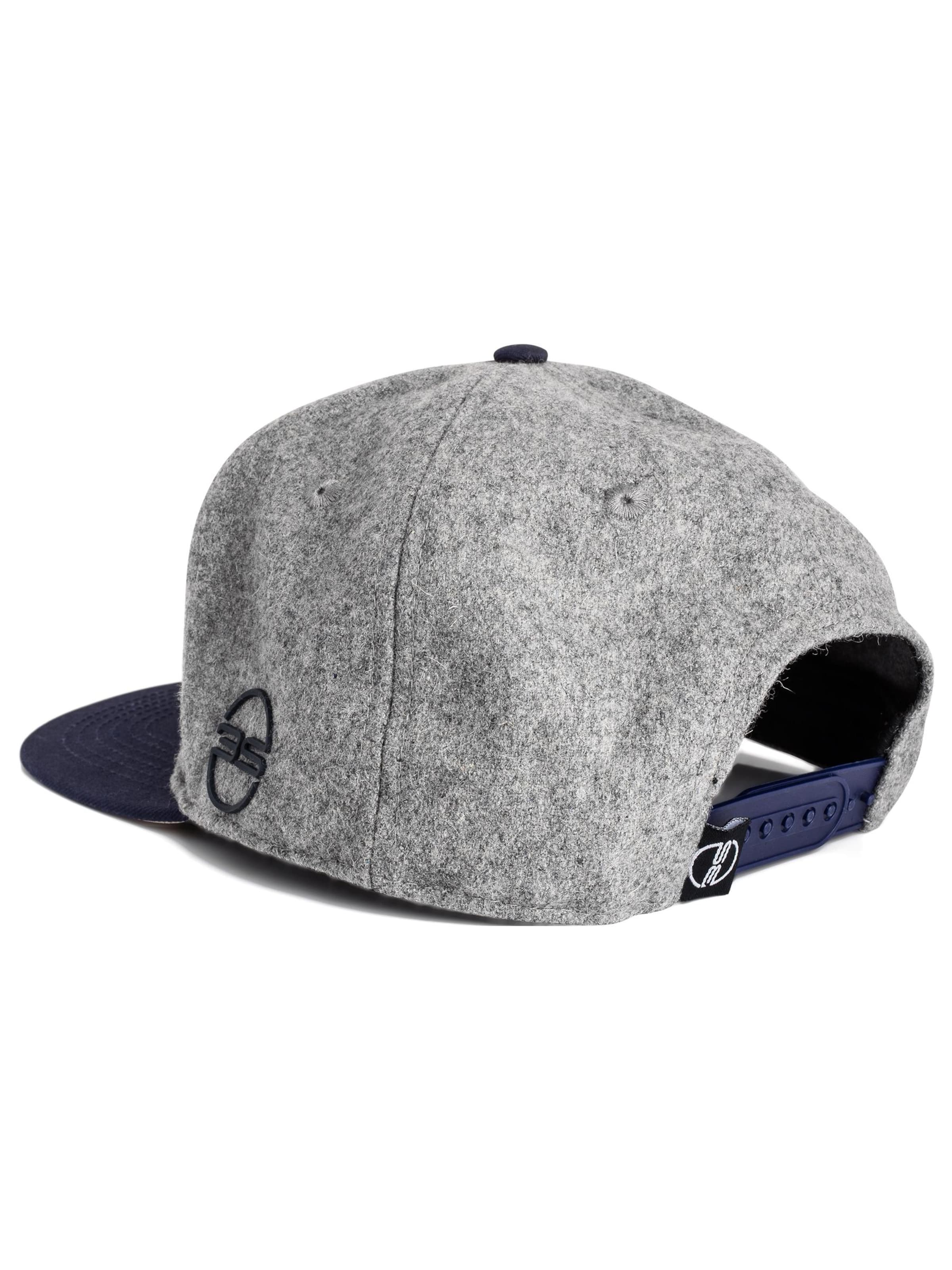 Blackskies Cap 'Ancient Gods' in Grey