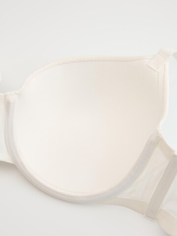 Classico Reggiseno 'Bügel-BH Basic, glatte Cups, geklebte Kanten' di ESOTIQ in beige