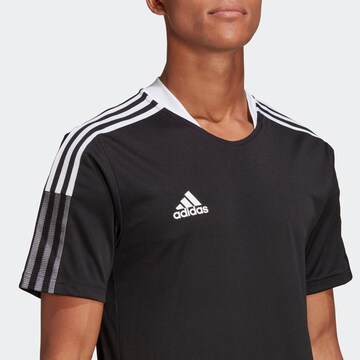 ADIDAS SPORTSWEAR - Skinny Camisola de futebol 'Tiro 21 ' em preto