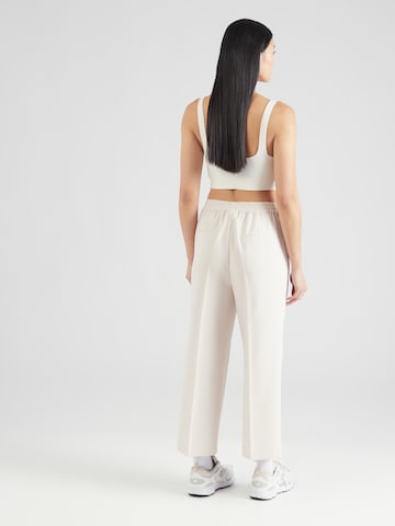 NÜMPH Regular Pleated Pants 'RONJA' in Beige