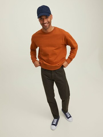 R.D.D. ROYAL DENIM DIVISION Sweatshirt in Orange