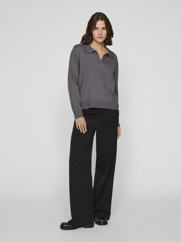 VILA Sweater in Grey