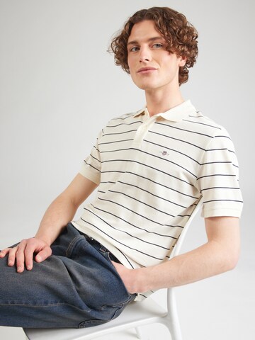 T-Shirt GANT en blanc : devant