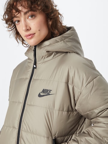 Nike Sportswear - Casaco de inverno em verde