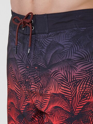 Pantaloncini da bagno di KOROSHI in rosso