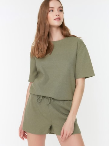 Trendyol - Pijama de pantalón corto en verde: frente