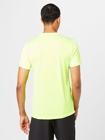 ADIDAS SPORTSWEAR - Camiseta funcional 'Own The Run' en verde