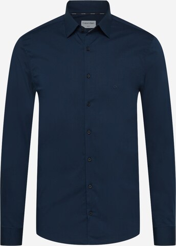 Calvin Klein - Ajuste estrecho Camisa de negocios en azul: frente