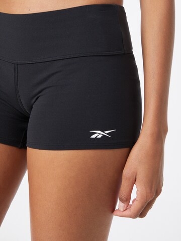 Reebok Skinny Sportshorts in Schwarz