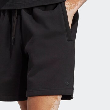 ADIDAS ORIGINALS Regular Shorts 'Premium Essentials' in Schwarz