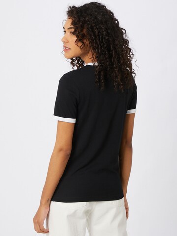 Tricou 'Ringer' de la Lyle & Scott pe negru