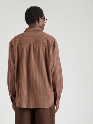 Regular fit Camicia di TOPMAN in marrone