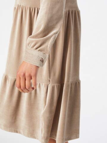 Stitch & Soul Kleid in Beige